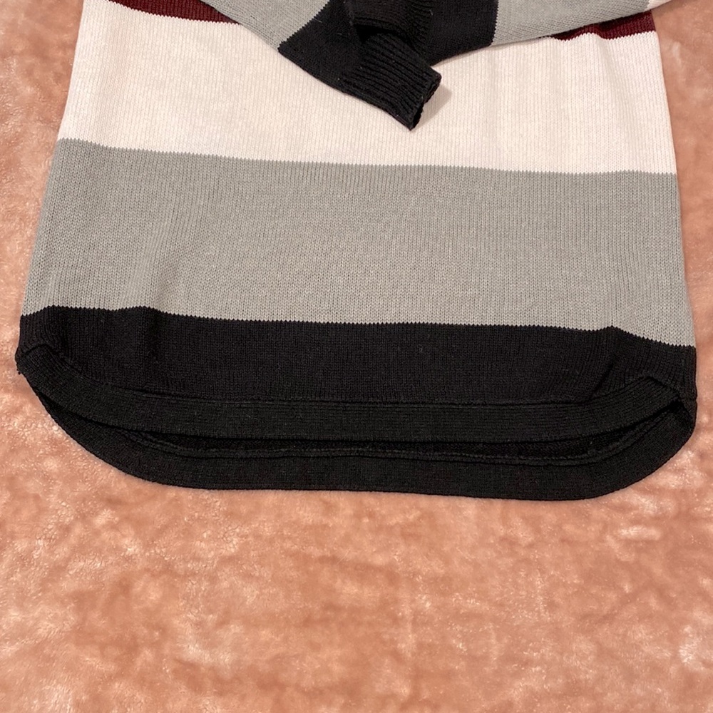 Sweater - Picture 6 of 6